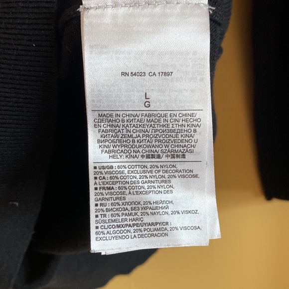 Banana republic black sweater LG - Picture 3 of 9